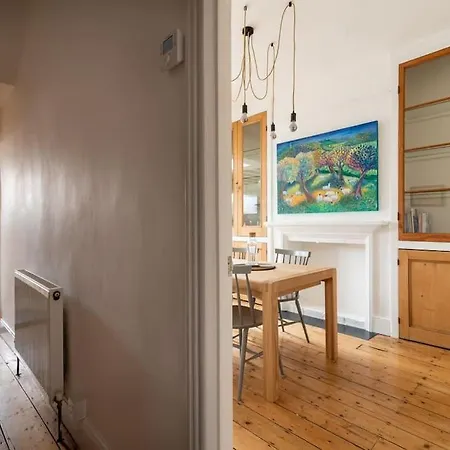 Arty House With Garden In * Bristol