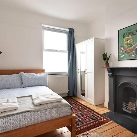 Arty House With Garden In *