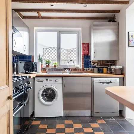Arty House With Garden In Сasa de vacaciones Bristol