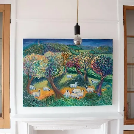 Holiday home Arty House With Garden In *