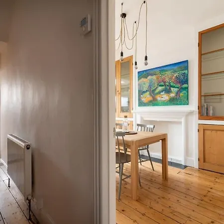 Arty House With Garden In * Bristol