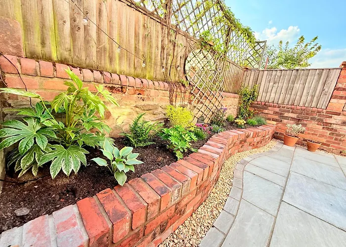 בית נופש Arty House With Garden In *