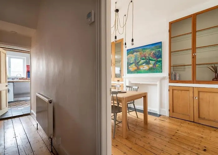 Arty House With Garden In * Bristol