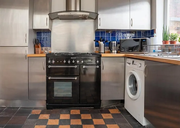 Arty House With Garden In * Bristol